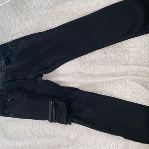 Black skinny jeans.